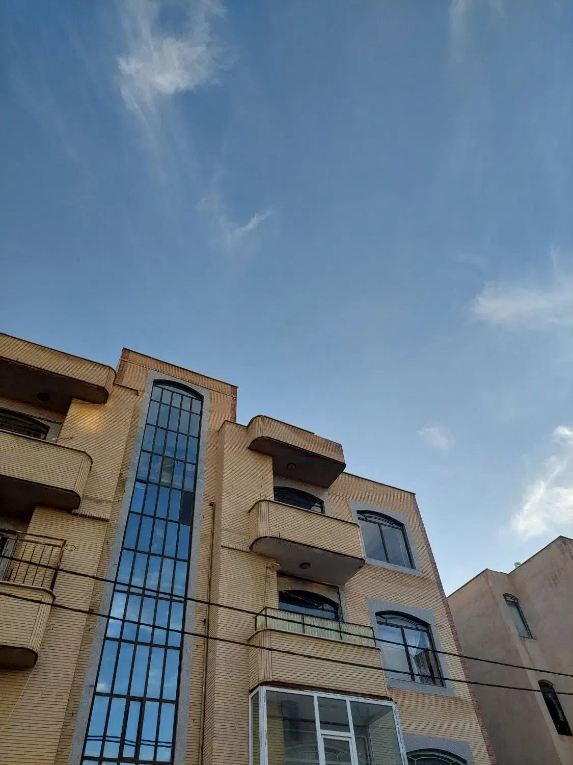 فروش آپارتمان در مرکز شهر با موقعیت عالی|فروش آپارتمان|سراب, |دیوار