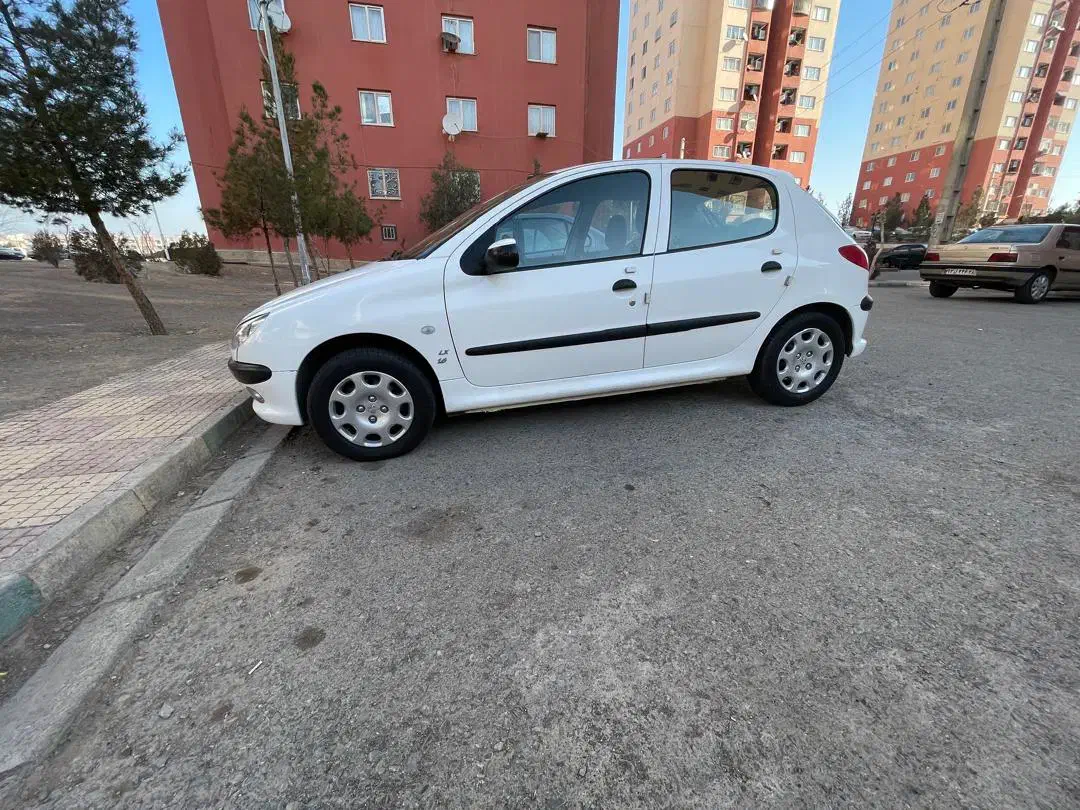 ۲۰۶ تیپ ۵|خودرو سواری و وانت|پرند, فاز ۱|دیوار