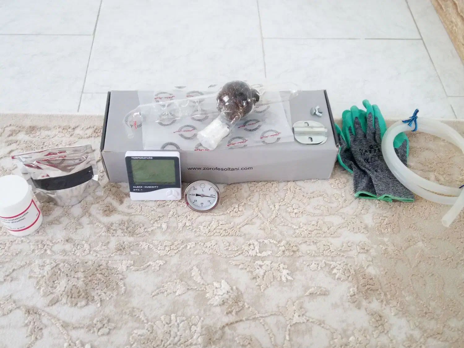 گلاب گیری|عمدهفروشی|اندیشه, اندیشه فاز ۴|دیوار