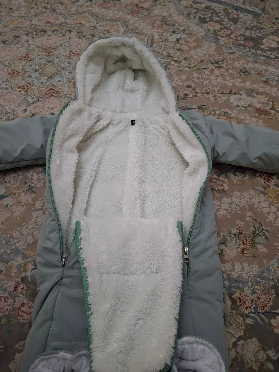 سرهمی اسپرت مناسب دختر و پسر رنگ کادویی در حد نو|کفش و لباس بچه|تهران, آهنگران (سراسیاب دولاب)|دیوار