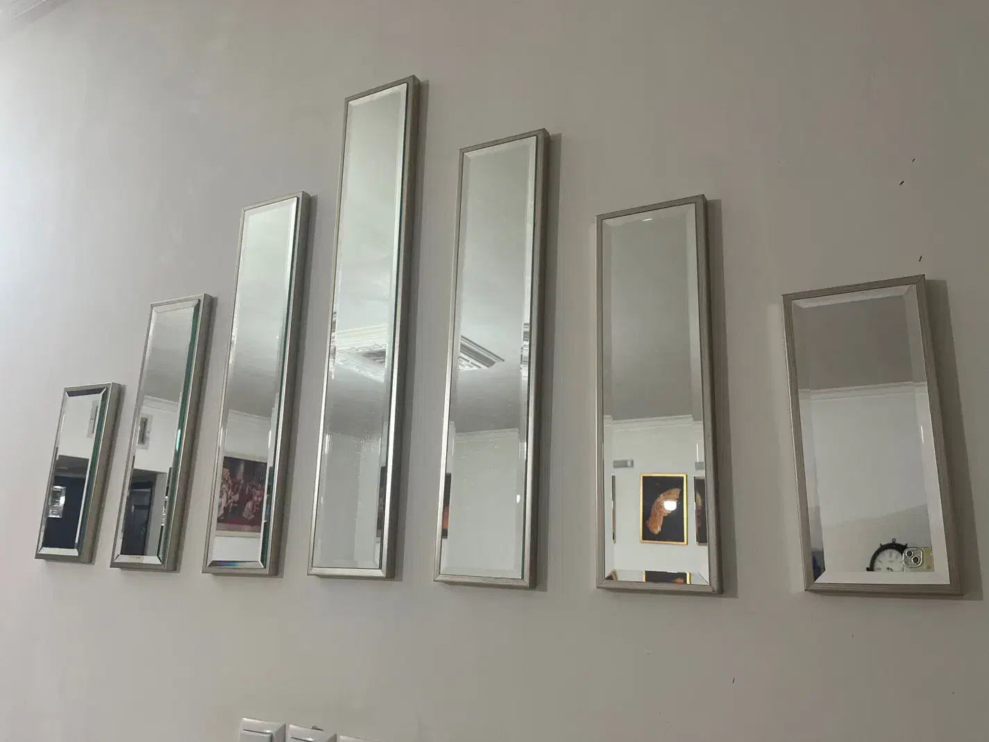 اینه|آینه|نیشابور, شهید بهشتی|دیوار