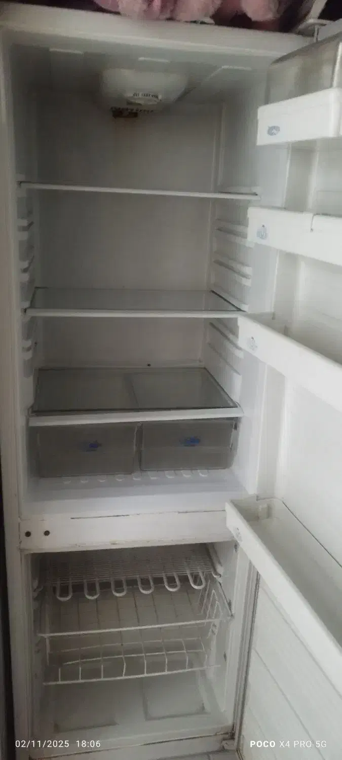 یخچال فریزرسینجر فقط فریزر روشن میشه گازلازم|یخچال و فریزر|نوشهر, |دیوار