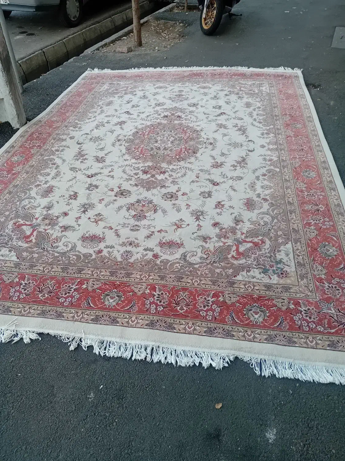 فرش ماشین نه متری در حد نو|فرش|تبریز, |دیوار