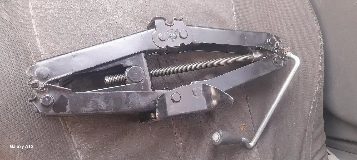 سلام یک جک ماشین چنتااچارتمیز|ابزارآلات|اهواز, کوی مندلی(سه راه خرمشهر)|دیوار