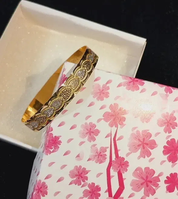 گوشواره و النگو طلا|جواهرات|قم, تولید دارو و یخچال|دیوار