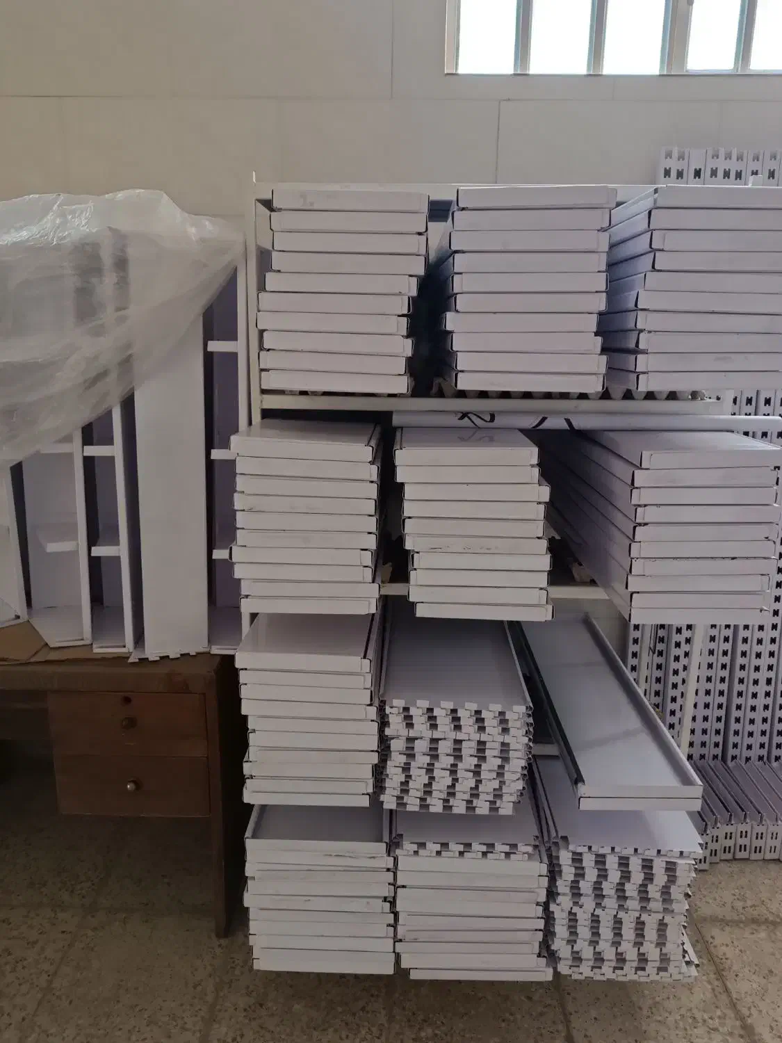 وسایل فروشگاهی در حد نو نو|فروشگاه و مغازه|کرج, کمال‌شهر|دیوار