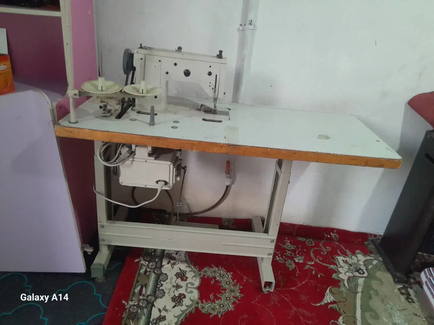 3تا چرخ ب فروش می‌رسد|چرخ خیاطی و ریسندگی|رباط‌کریم, شترخوار|دیوار