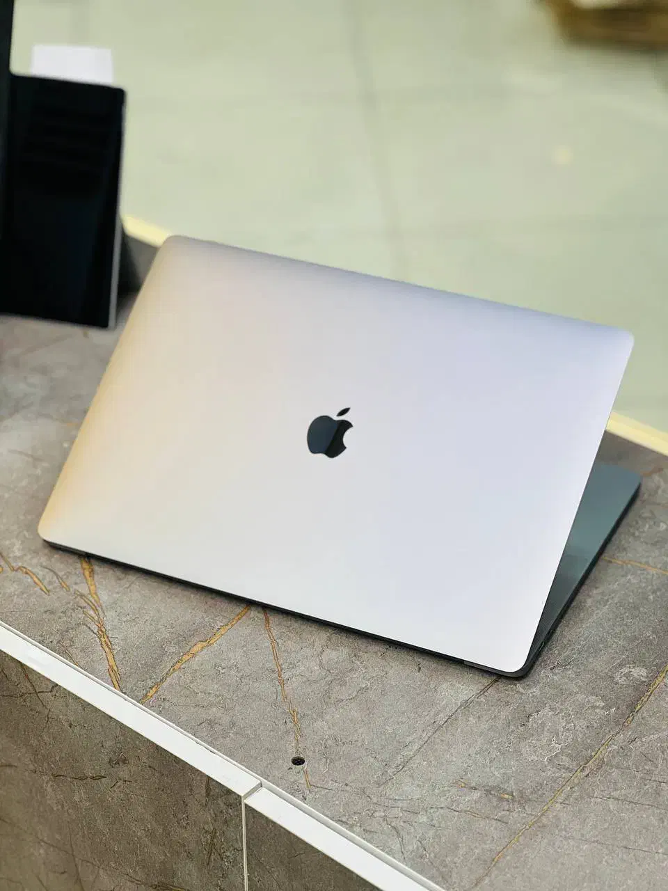 macbook pro 2019 تاچ بار و گرافیکی|رایانه همراه|گنبد کاووس, |دیوار