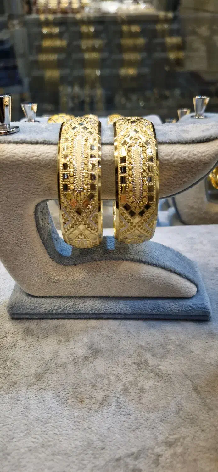 طلای بدون اجرت و مالیات  در طلا و جواهر بابک سربخش|جواهرات|اهواز, نادری|دیوار