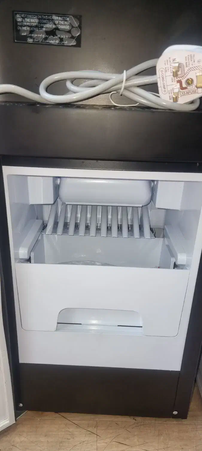 ابسردکن وگرمکن وکا  با یخساز|آب‌سردکن و تصفیه آب|تهران, امین حضور|دیوار