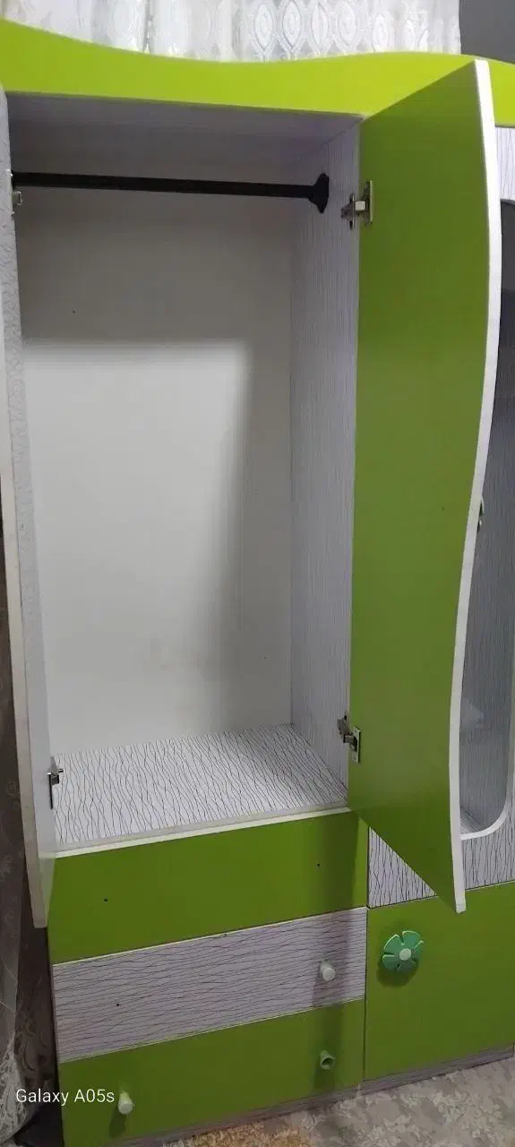 کالسکه و کمد بچه|اسباب و اثاث بچه|تهران, حکیمیه|دیوار