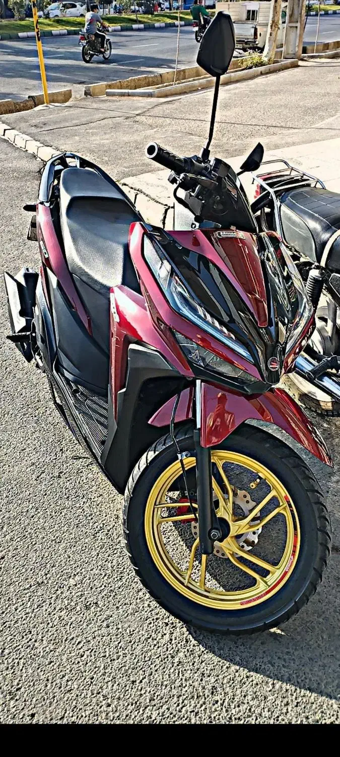 موتور کلیک رنگ خاص ‌و تک|موتورسیکلت|قم, علی آباد|دیوار