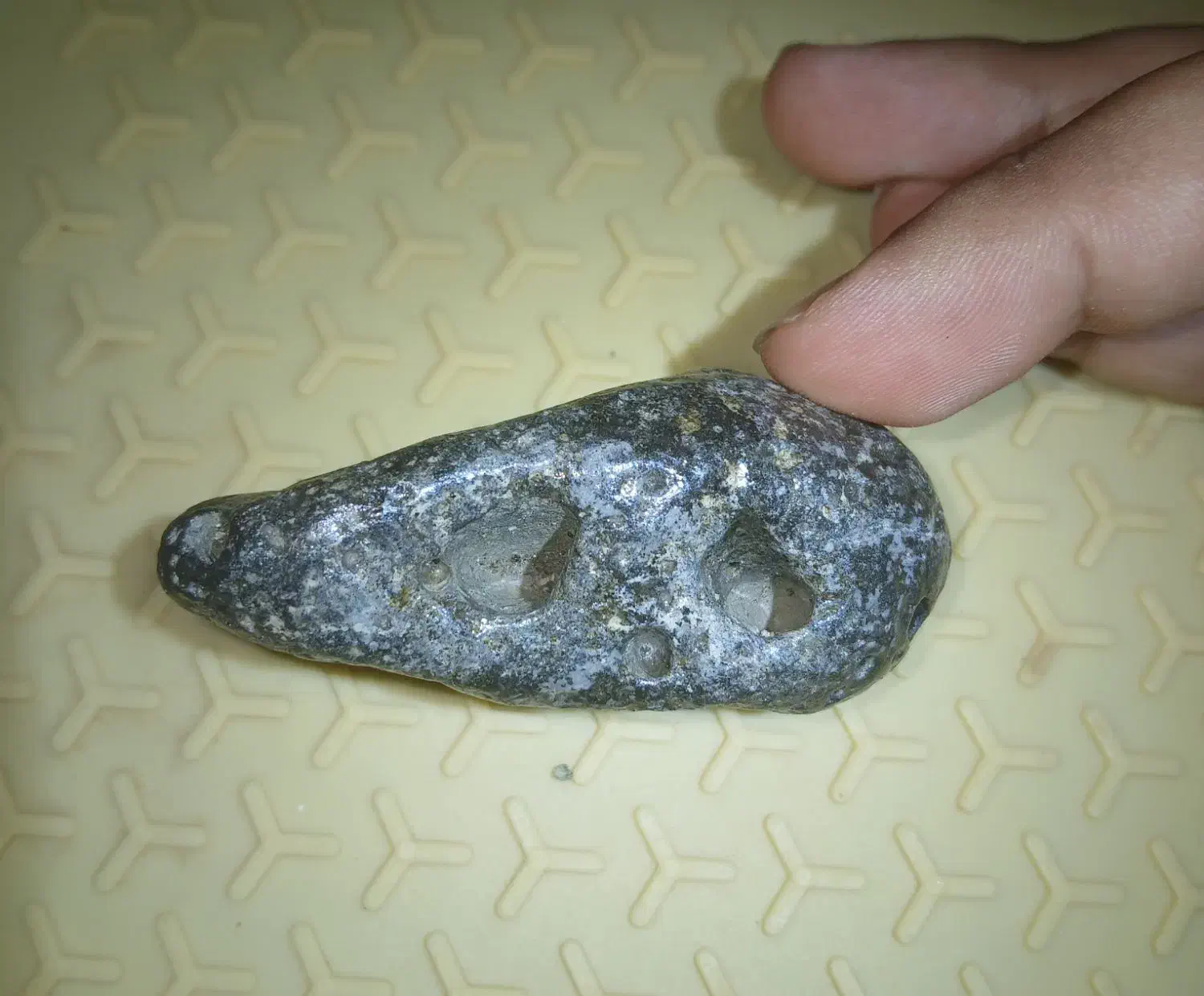 سنگ آتشفشانی|کلکسیون اشیاء عتیقه|اردبیل, |دیوار