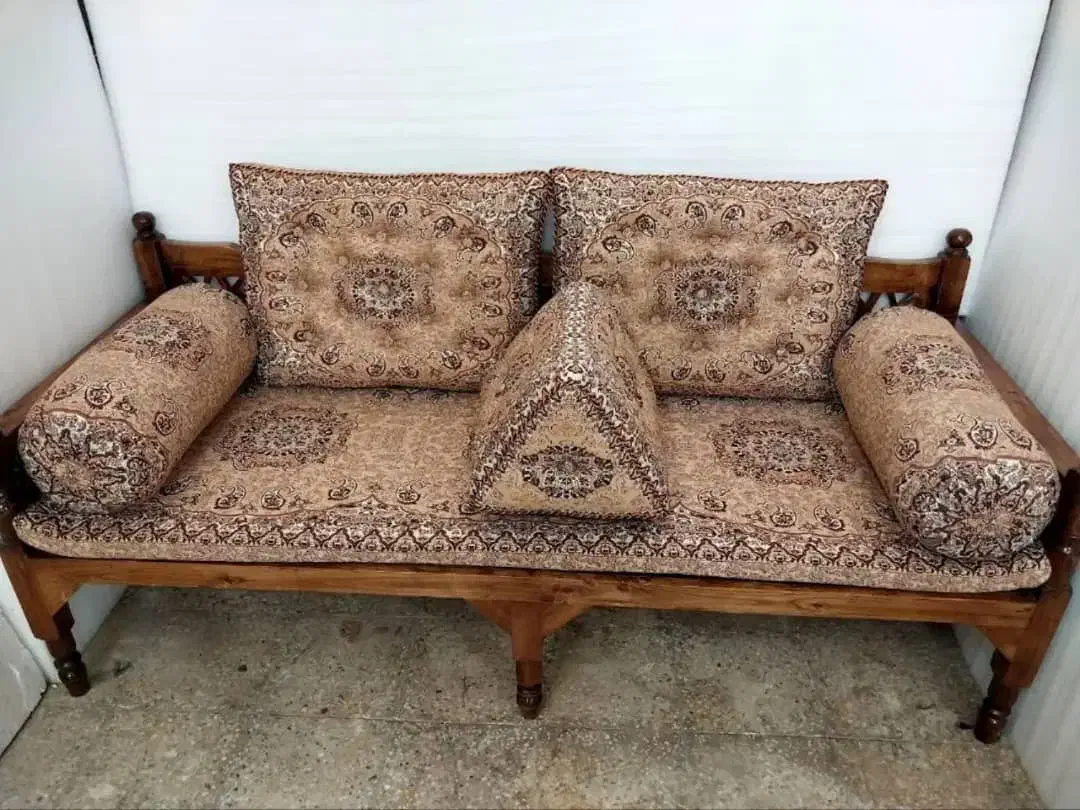 مبل سنتی شاه نشین|پشتی|بندر کنگان, |دیوار