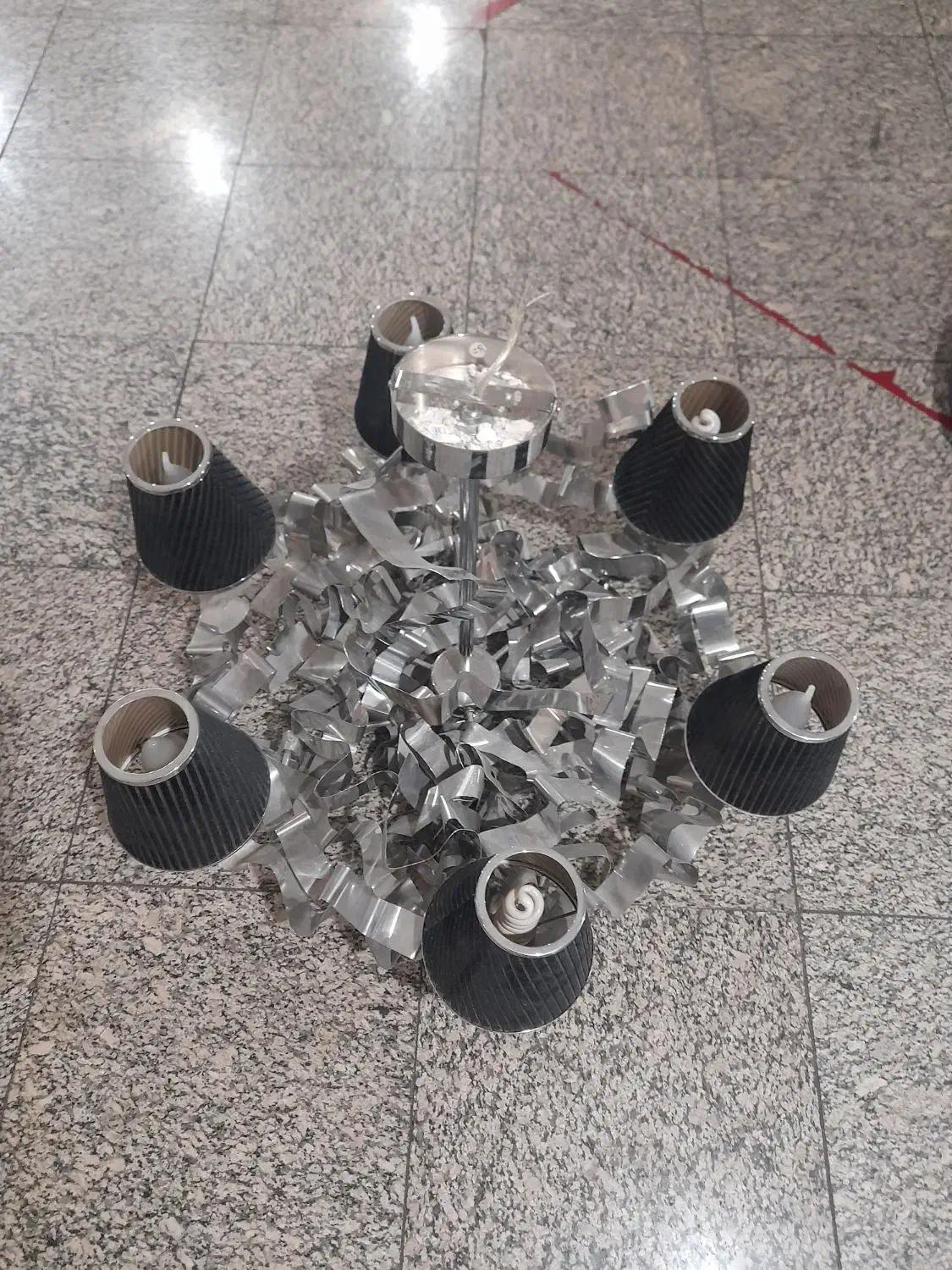 دو عدد لوستر و یک عدد اباژور  درحد|لوستر و چراغ آویز|تهران, کامرانیه|دیوار