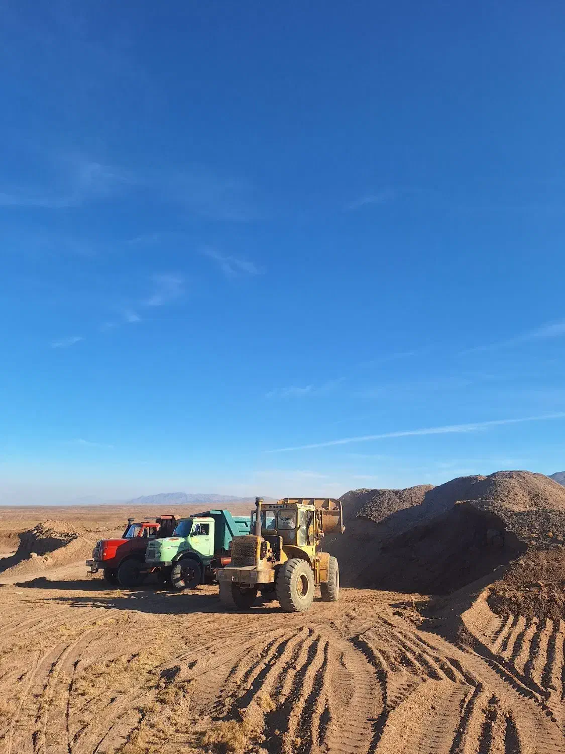 توزیع وتولید انواع شن وماسه بیس و....|مصالح و تجهیزات ساختمان|اشتهارد, |دیوار