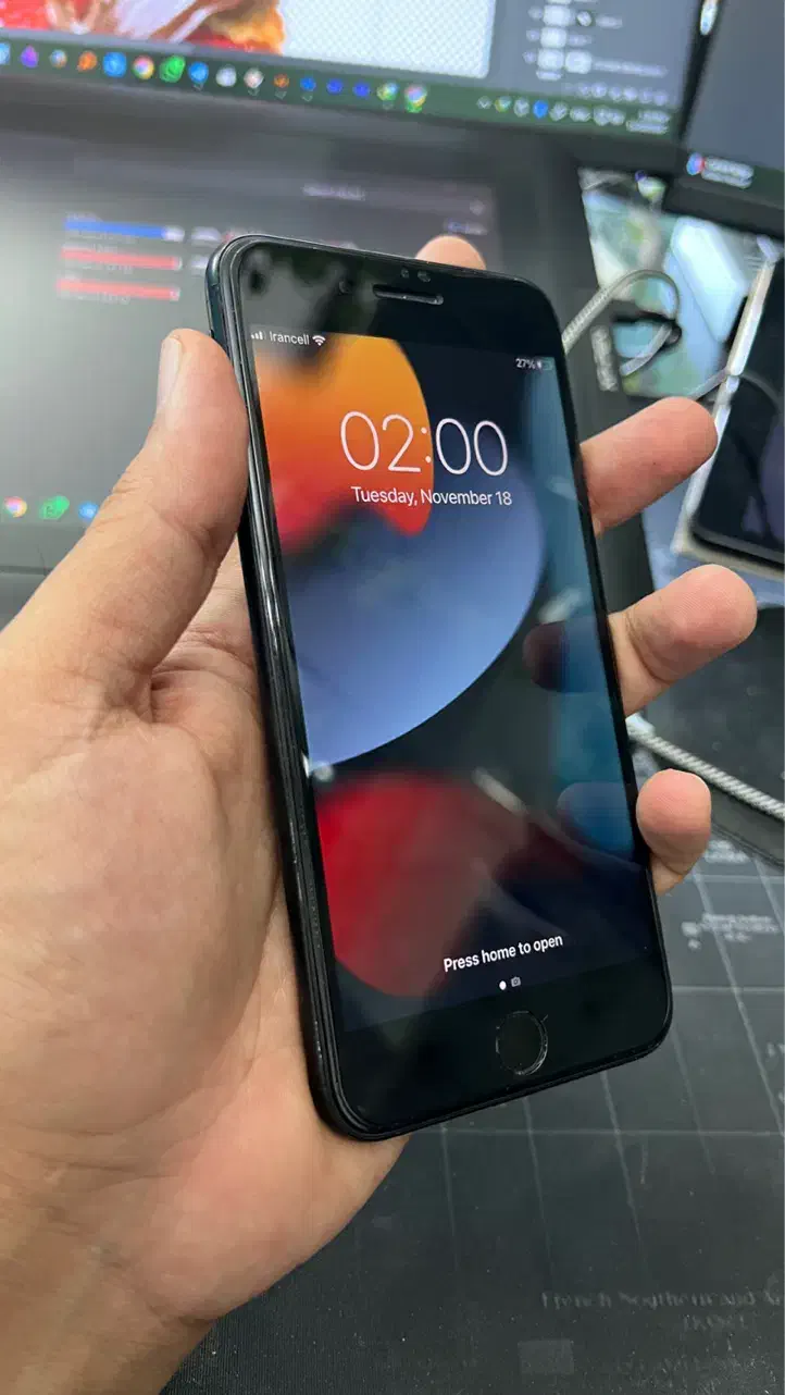 ایفون ۷ پلاس ۲۵۶|موبایل|کازرون, |دیوار