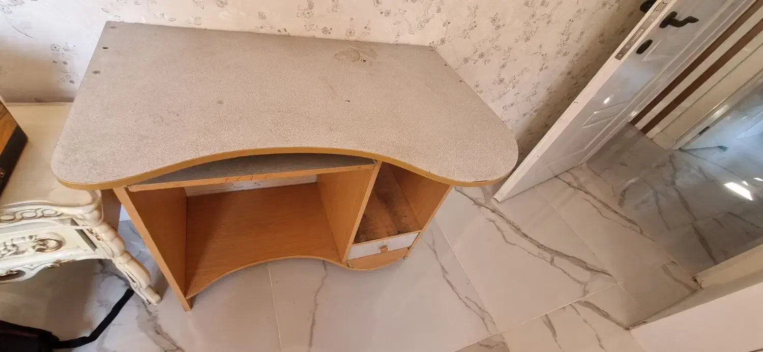 میز|مبلمان اداری|بندرعباس, |دیوار