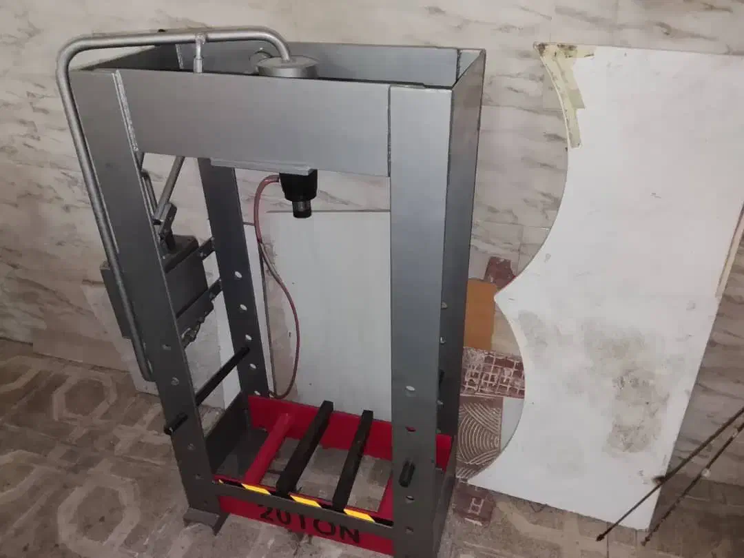 دستگاه پرس هیدرولیک ۲۰ تن|ماشین‌آلات صنعتی|تهران, جوادیه تهرانپارس|دیوار