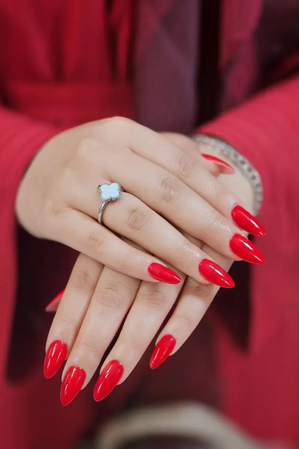 «کاشت ناخن با قیمت استثنایی و تخفیف ویژه»|خدمات آرایشگری و زیبایی|کاشان, میدان کهنه|دیوار