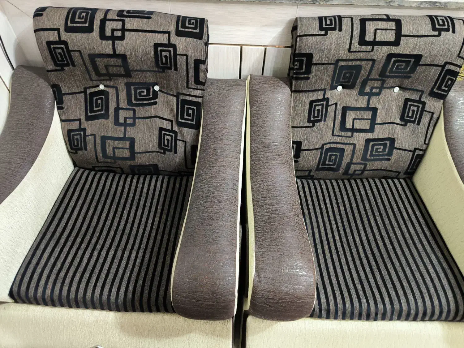 مبل ۷ نفره سالم|مبلمان خانگی و میز عسلی|لنجان, |دیوار