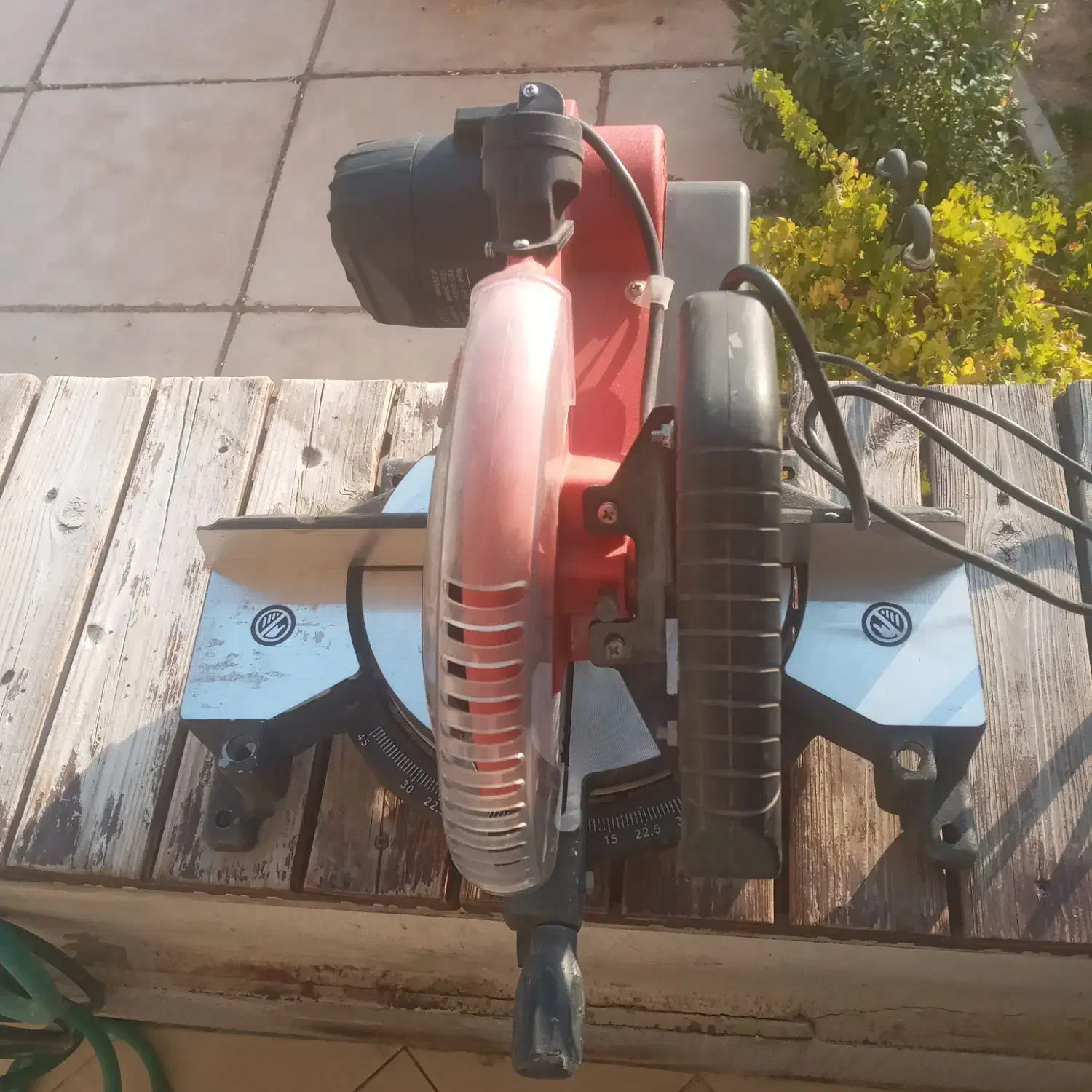 دم چلچله و فارسی بر|ابزارآلات|صدرا-فارس, فاز ۱|دیوار