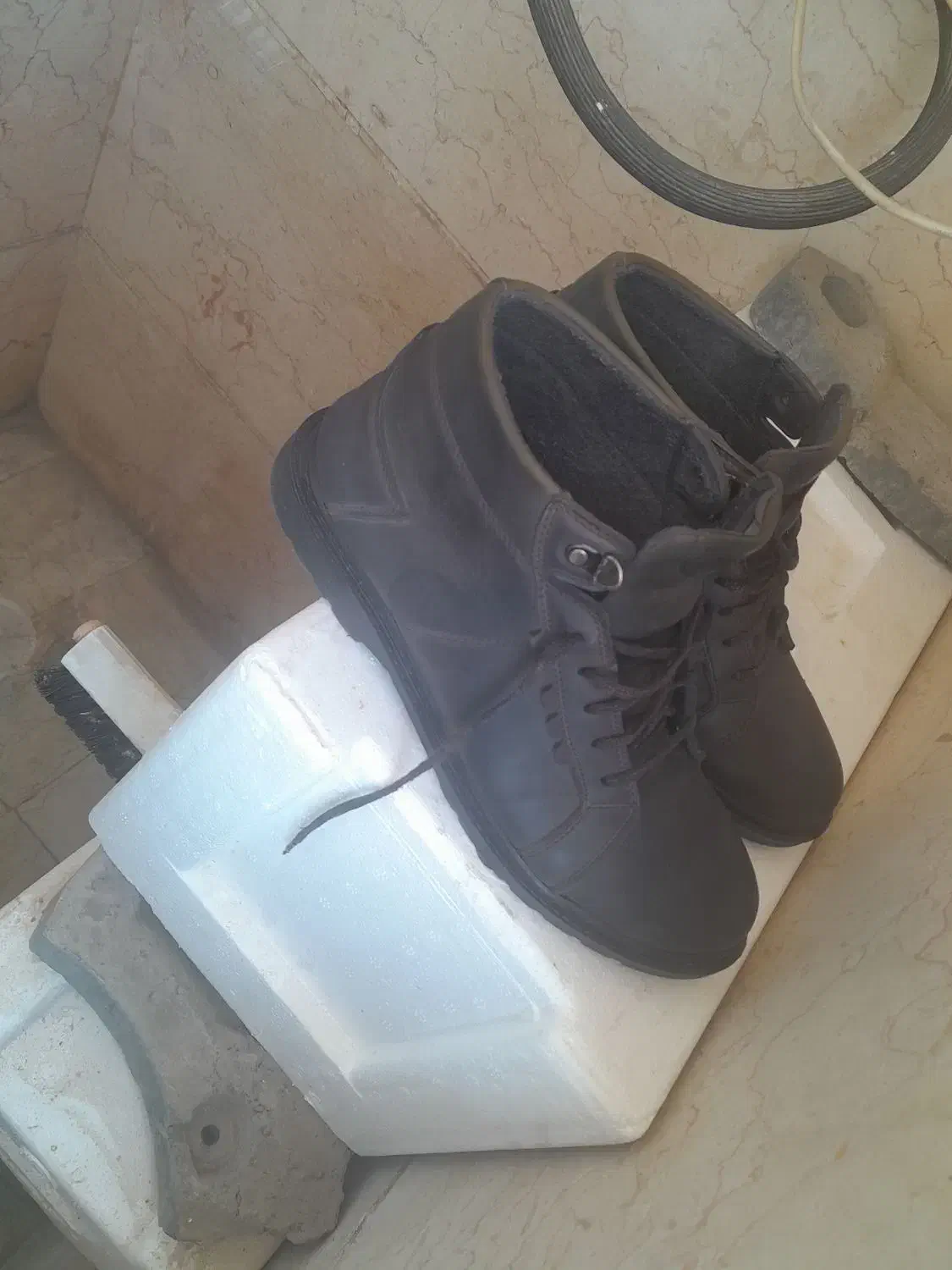 بوت چرمی سایز ۴۲|کیف، کفش، کمربند|اندیشه, شهرک المهدی|دیوار