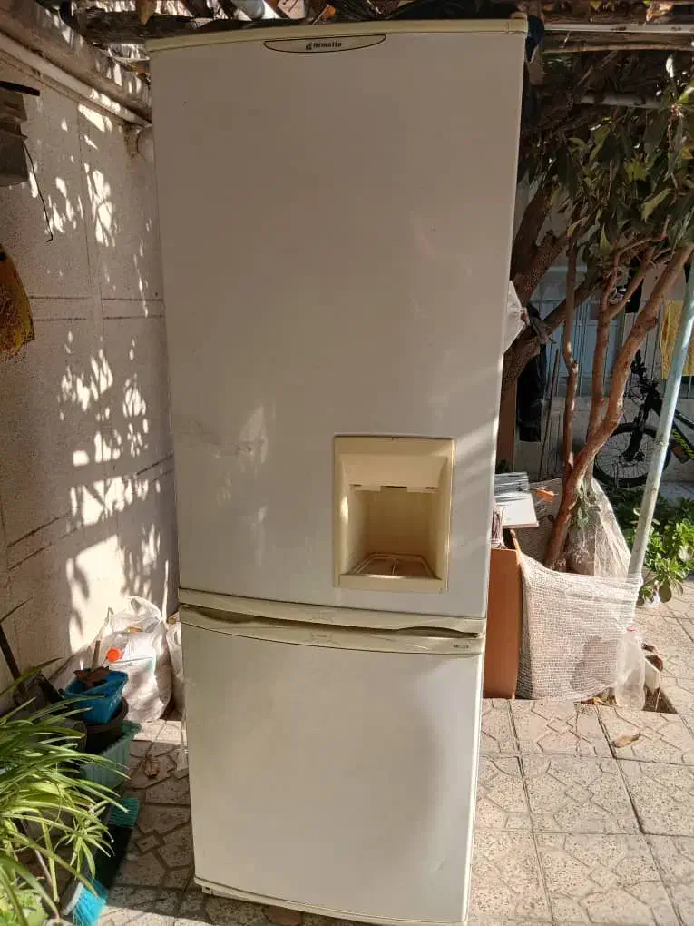 یخچال کاملا سالمسلام|یخچال و فریزر|وحیدیه, |دیوار