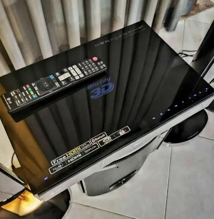 سینما خانگی الجی 3Dبلوری فلشخور وایلس|سیستم صوتی خانگی|همدان, |دیوار