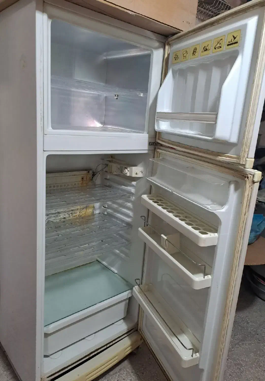 یخچال فریزر اِمرسان(سالم و تمیز)|یخچال و فریزر|اصفهان, دهنو|دیوار