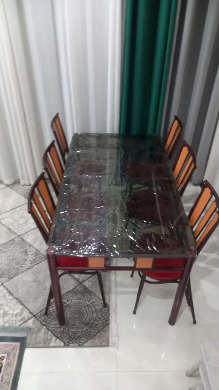 میز نهار خوری ۶ نفره|میز و صندلی غذاخوری|اصفهان, ملاصدرا|دیوار