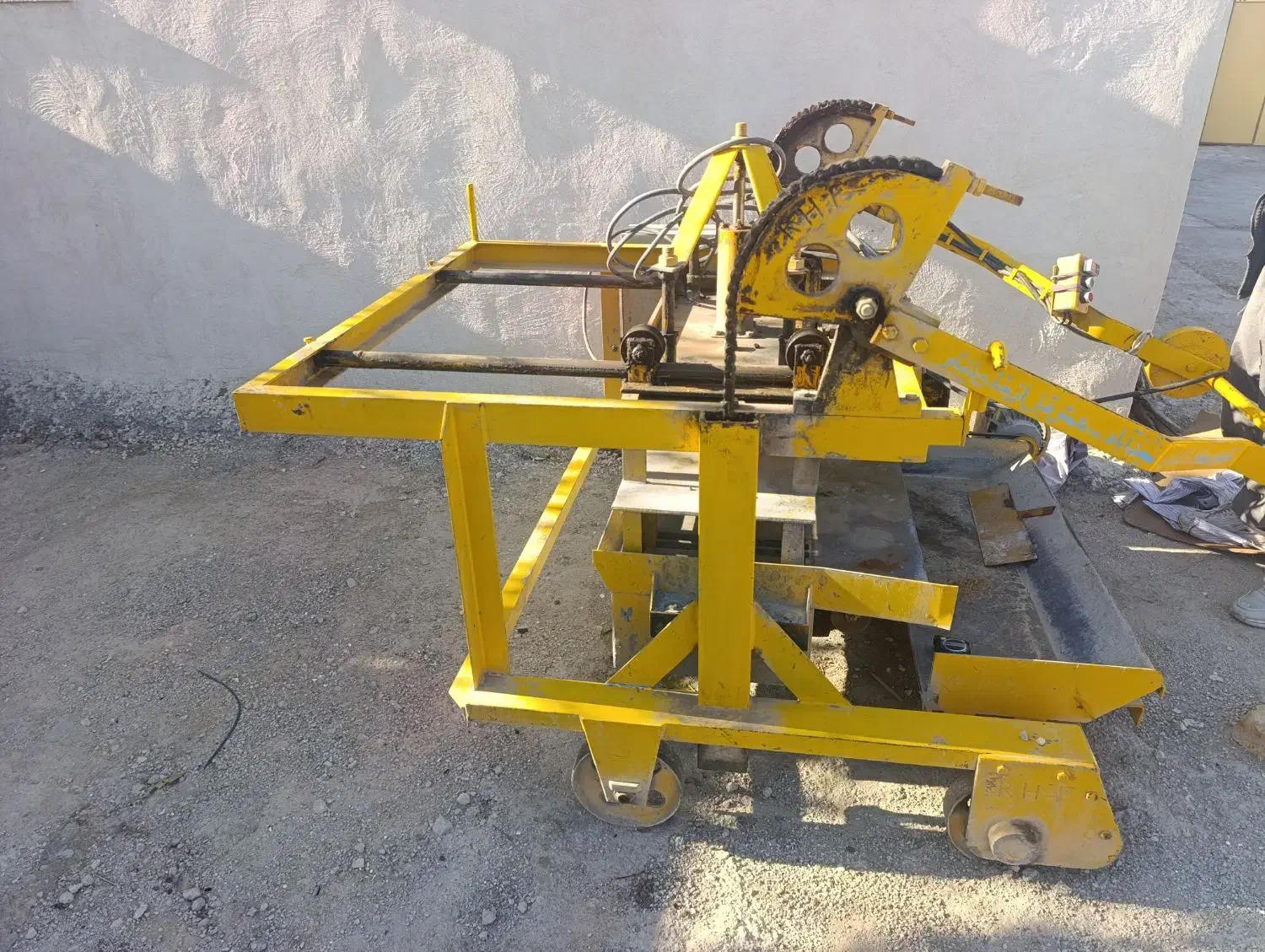 بلوک زن نیمه اتوماتیک|ماشینآلات صنعتی|کرمانشاه, |دیوار