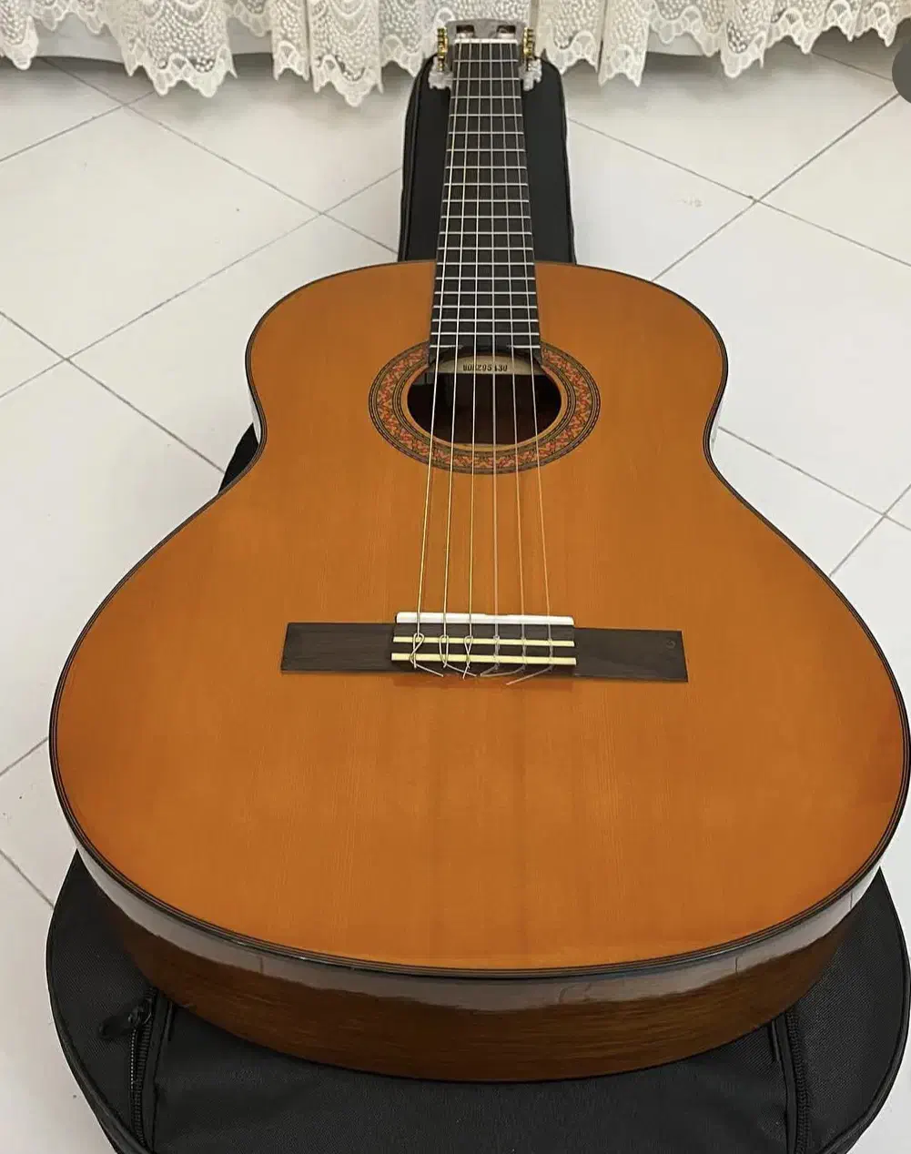 گیتار کلاسیک یاماها C70|گیتار، بیس، امپلیفایر|لنگرود, |دیوار