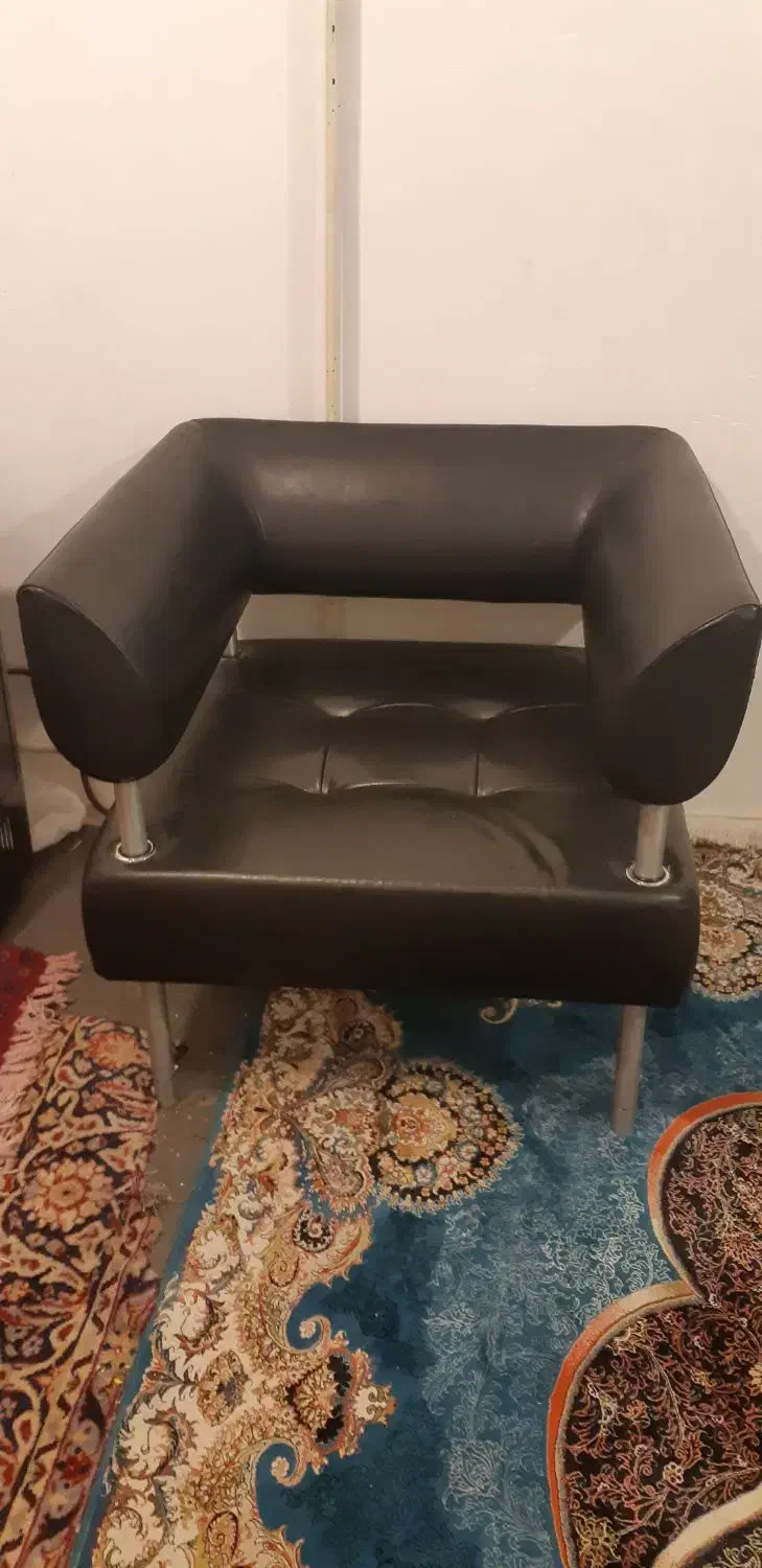 یک عدد مبل شیک بادوام|مبلمان خانگی و میز عسلی|تبریز, |دیوار