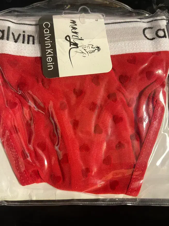 لباس زیر عمده|لباس|شیراز, سینما سعدی|دیوار