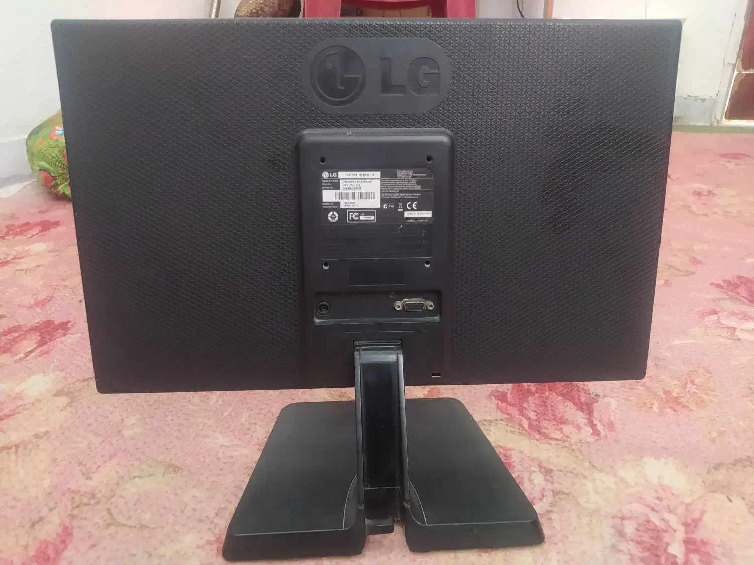 مانیتور LG|قطعات و لوازم جانبی رایانه|شیراز, رکن‌آباد|دیوار