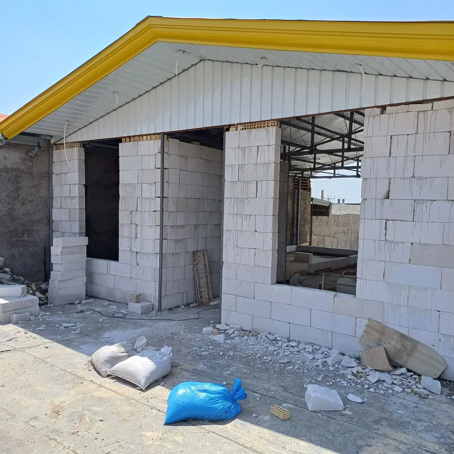 اجرای سقف سبک، شیروانی و سایه بان بدون واسطه|خدمات پیشه و مهارت|شوشتر, |دیوار