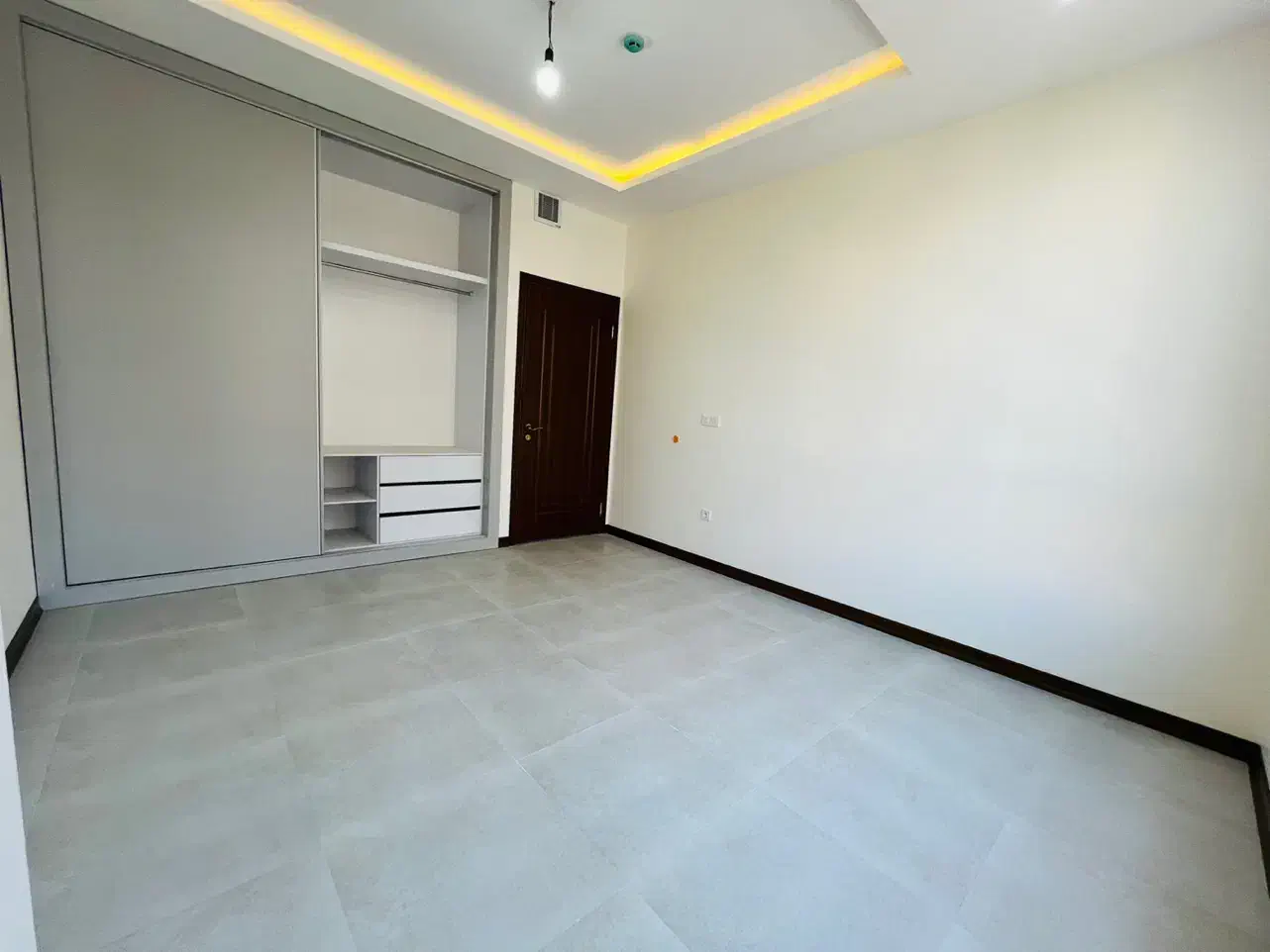 آپارتمان لوکس ۲۸۰ متری در امام جمعه|فروش آپارتمان|کرمان, |دیوار