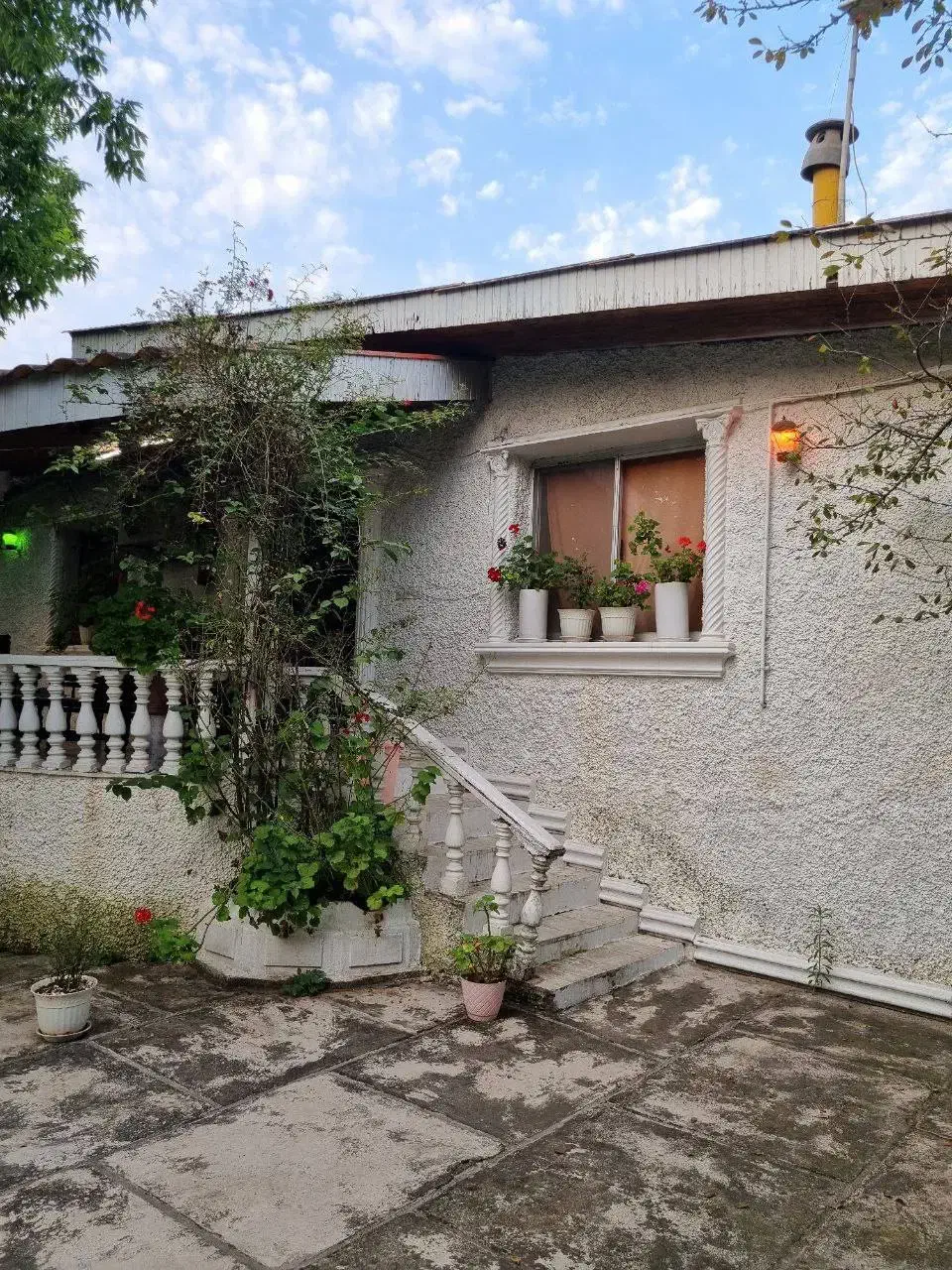 باغ ویلا فلت۲۵۰متری/انشعابات اختصاصی/مدارک کامل|فروش خانه و ویلا|امامزاده عبدالله, |دیوار