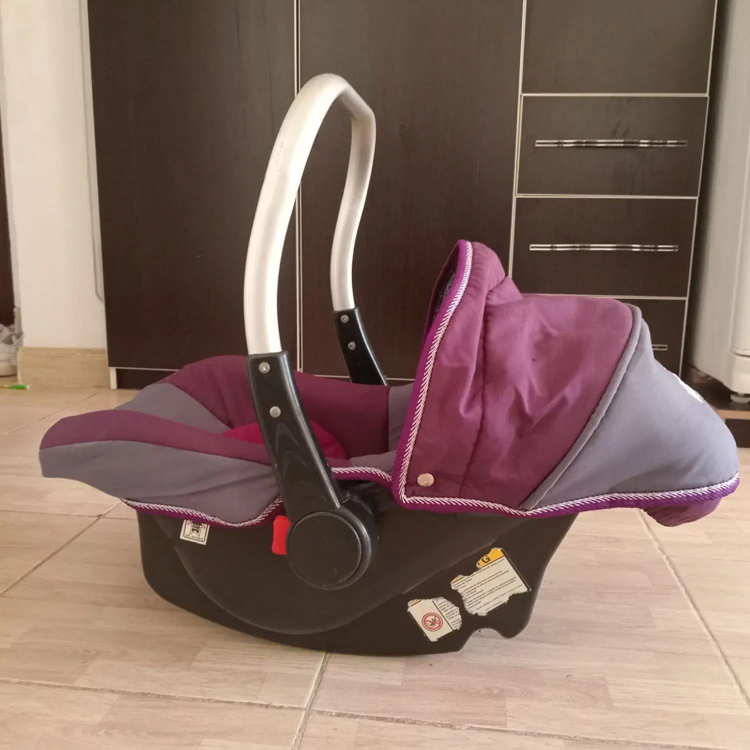 کریر|کالسکه و لوازم جانبی|سنقر, |دیوار