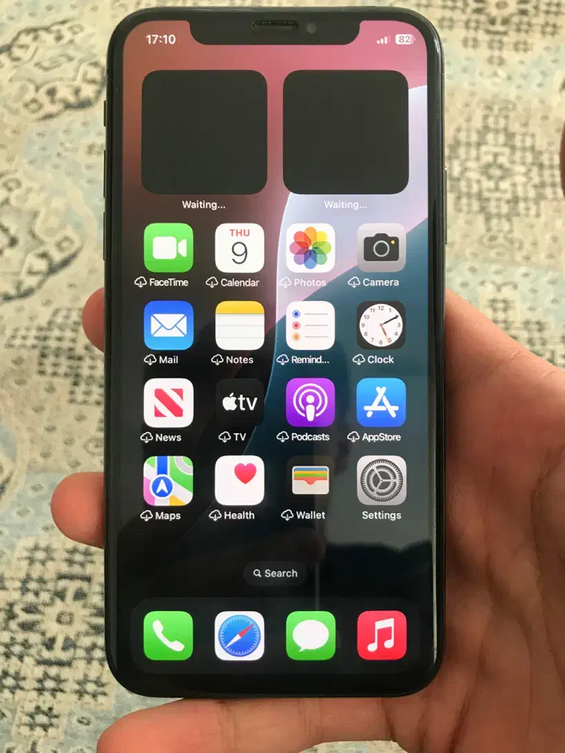 iPhone XS|موبایل|رباط‌کریم, شترخوار|دیوار