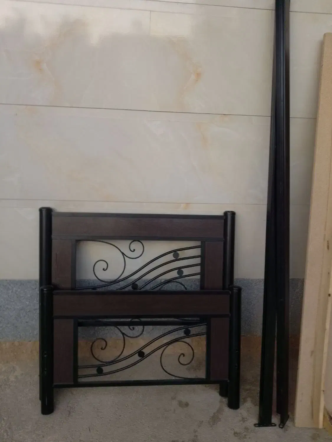 تختخواب تک نفره بیضا|تخت و سرویس خواب|بیضا, |دیوار