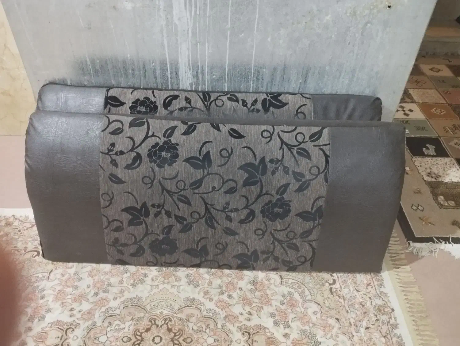 پشتی|پشتی|شیراز, گلشن|دیوار