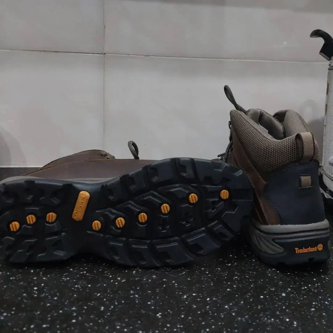 فروش یا تعویض بوت و کتونی|کیف، کفش، کمربند|تهران, شهرک علم و فناوری|دیوار