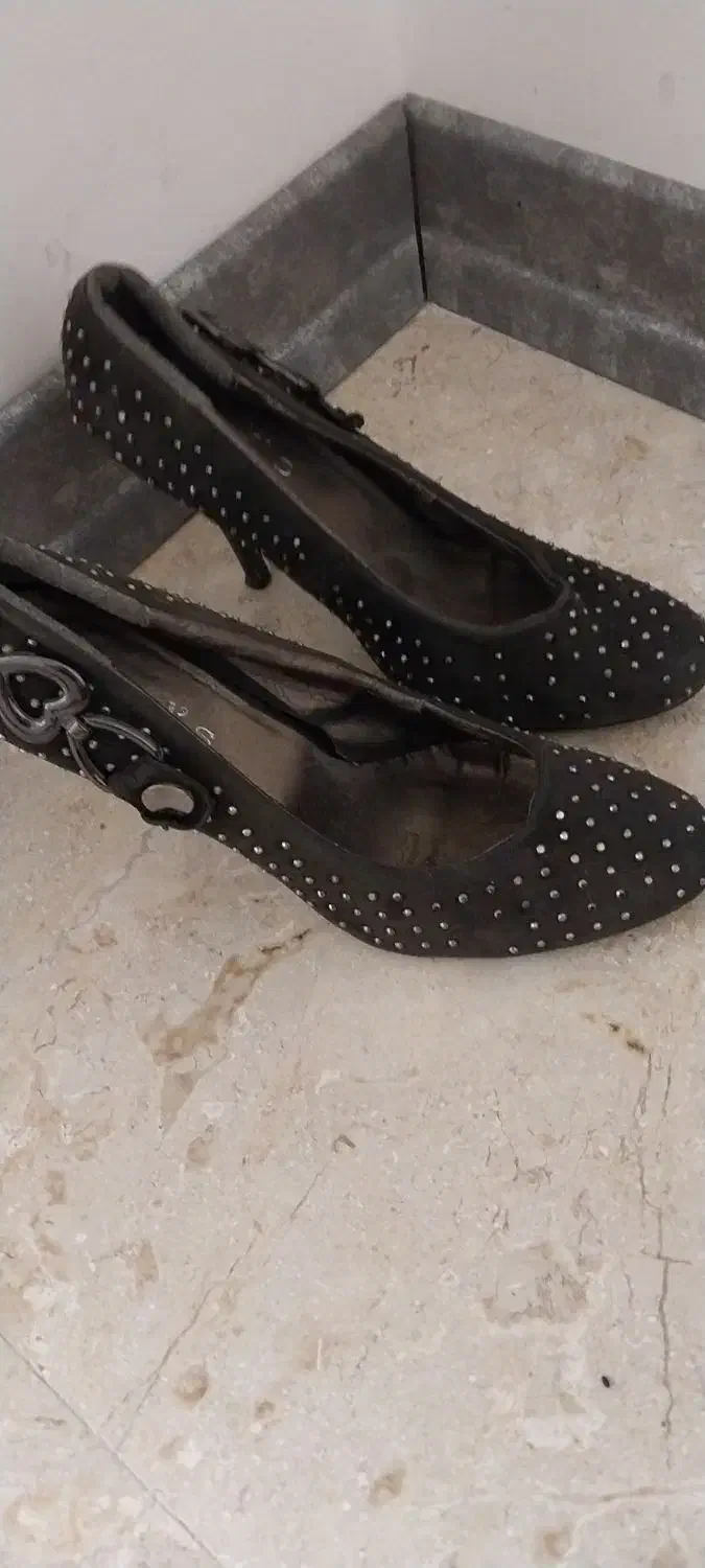 کفش|کیف، کفش، کمربند|اراک, |دیوار