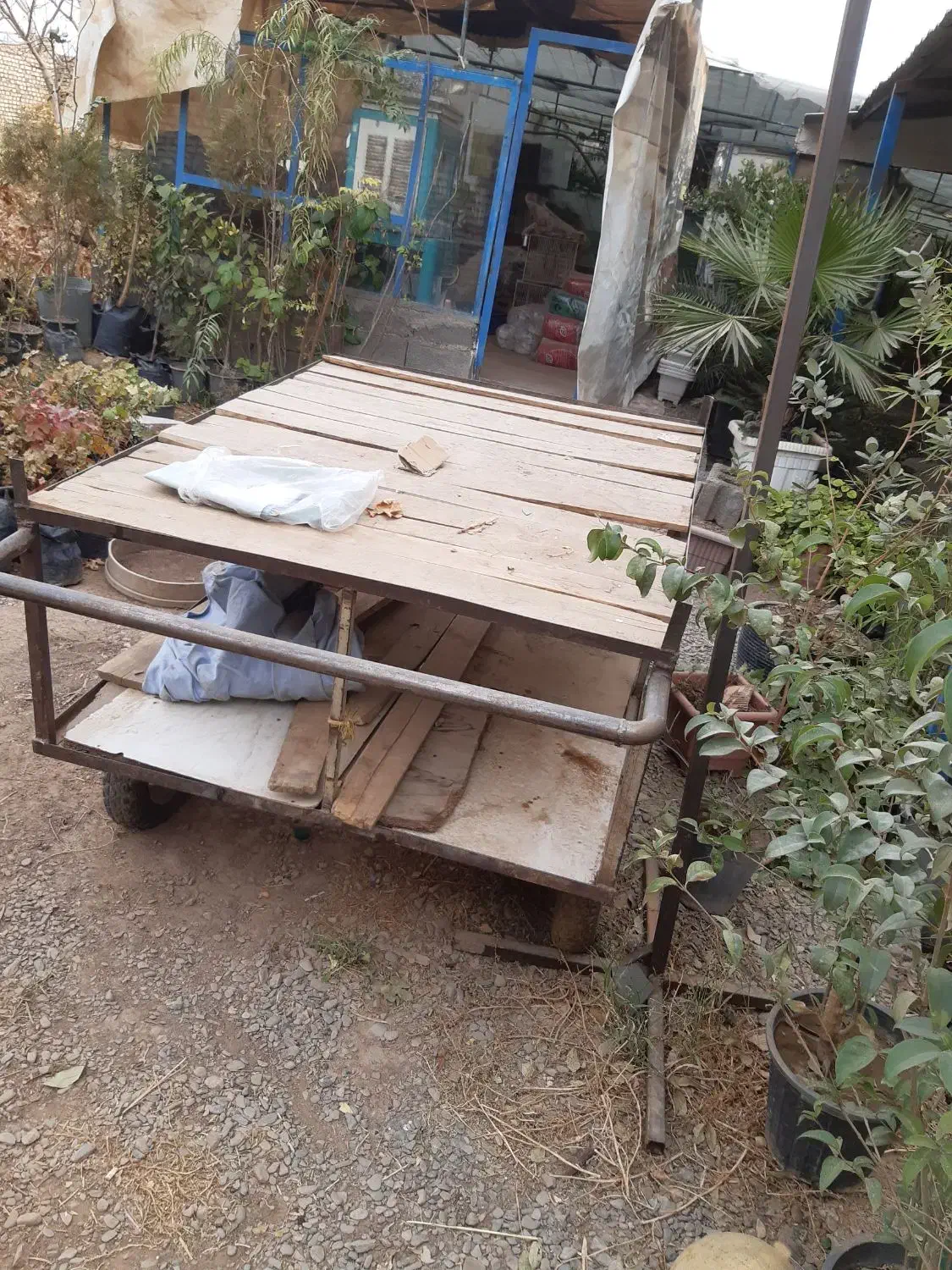 گاری دوطبقه بالستیک فروغن به اندازه یک نیسان کار م|فروشگاه و مغازه|زبرخان, |دیوار