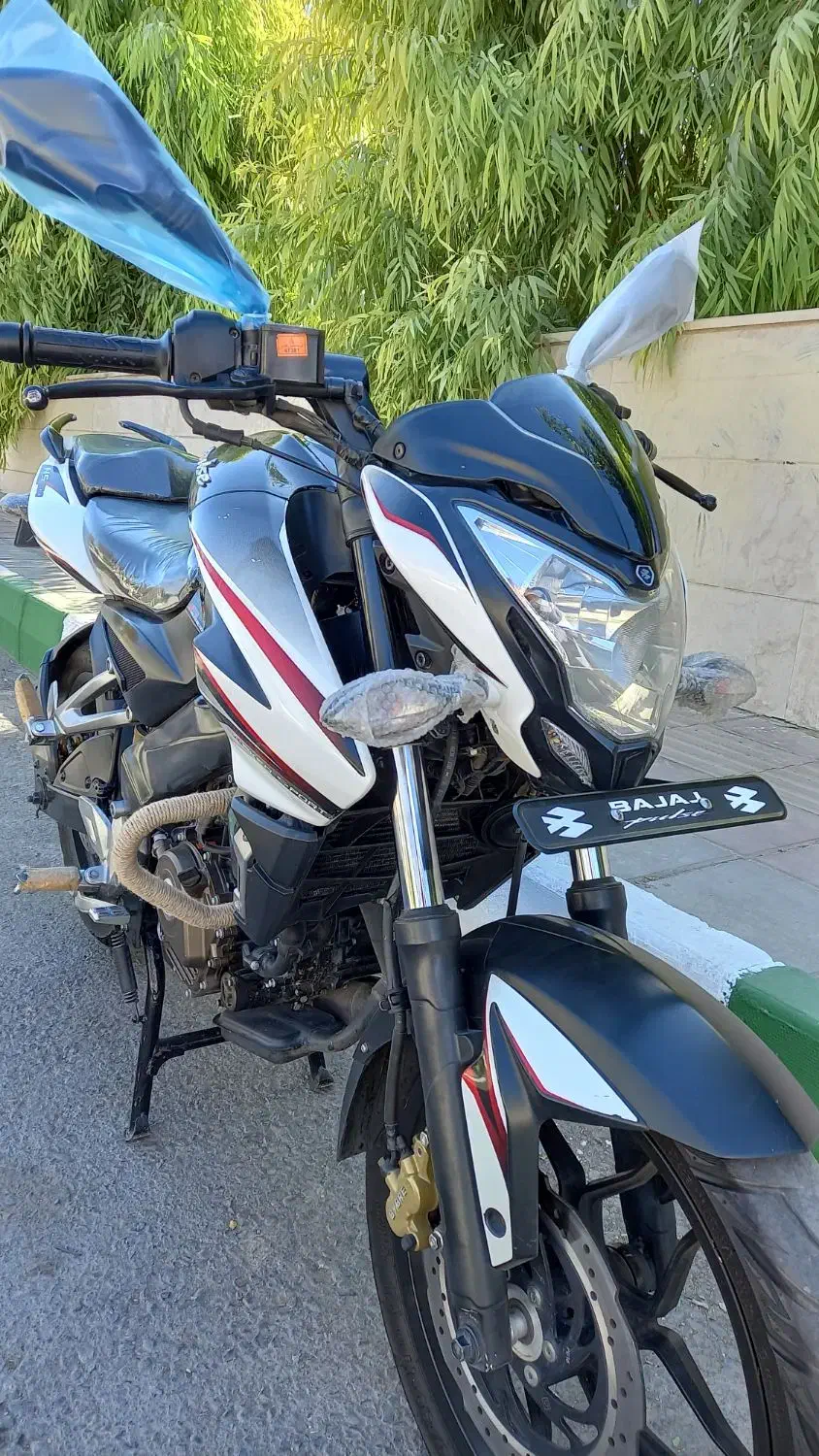 ان اس ns200 انژکتور|موتورسیکلت|قم, دروازه چوبی|دیوار