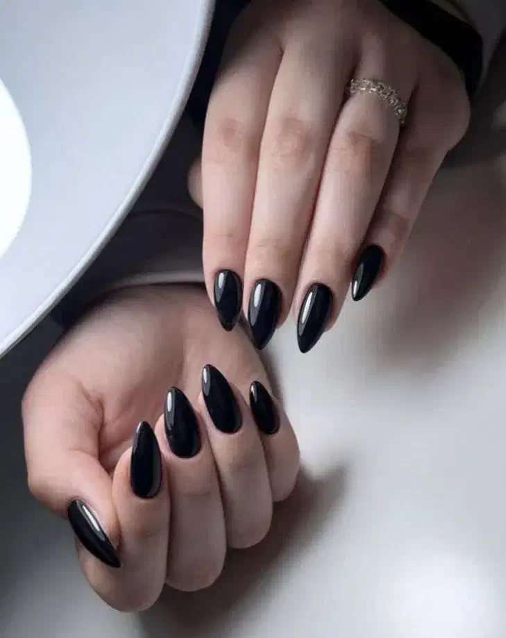 کاشت ناخن قیمت مناسب|خدمات آرایشگری و زیبایی|تربت‌حیدریه, ۴۵ متری|دیوار