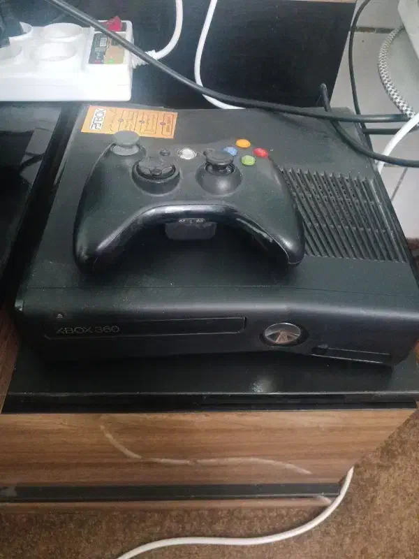 فروش ایکس باکس ۳۶۰|کنسول، بازی ویدئویی و آنلاین|فسا, |دیوار