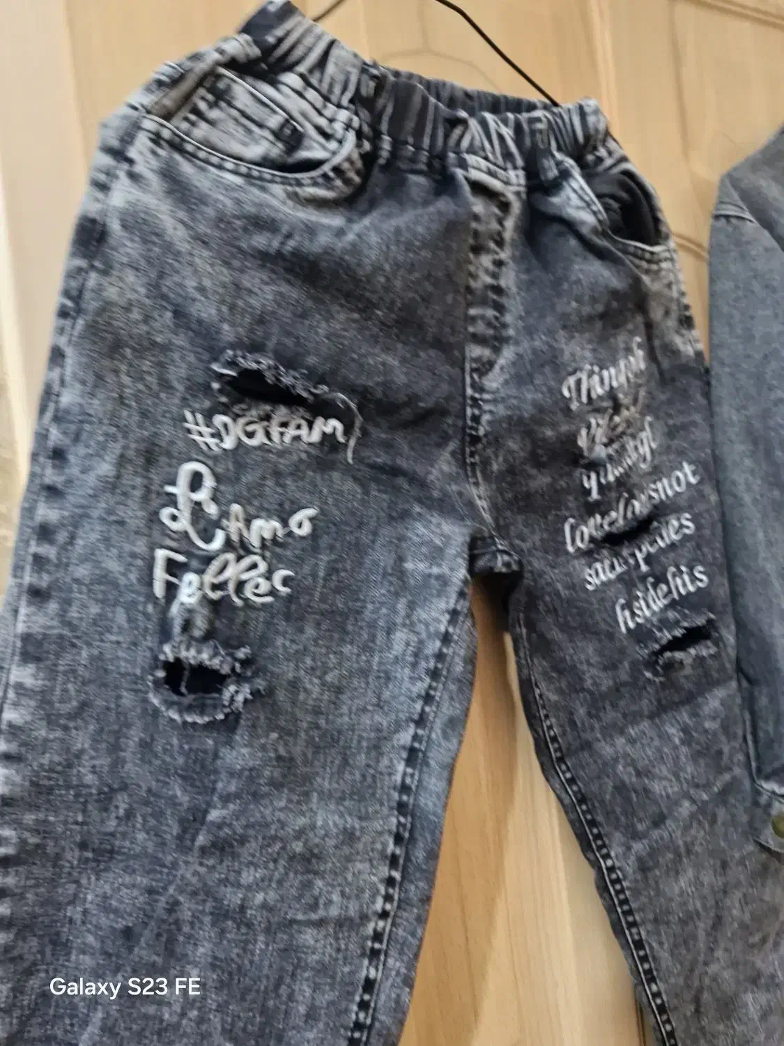 لباس|کفش و لباس بچه|شیروان (خراسان), |دیوار